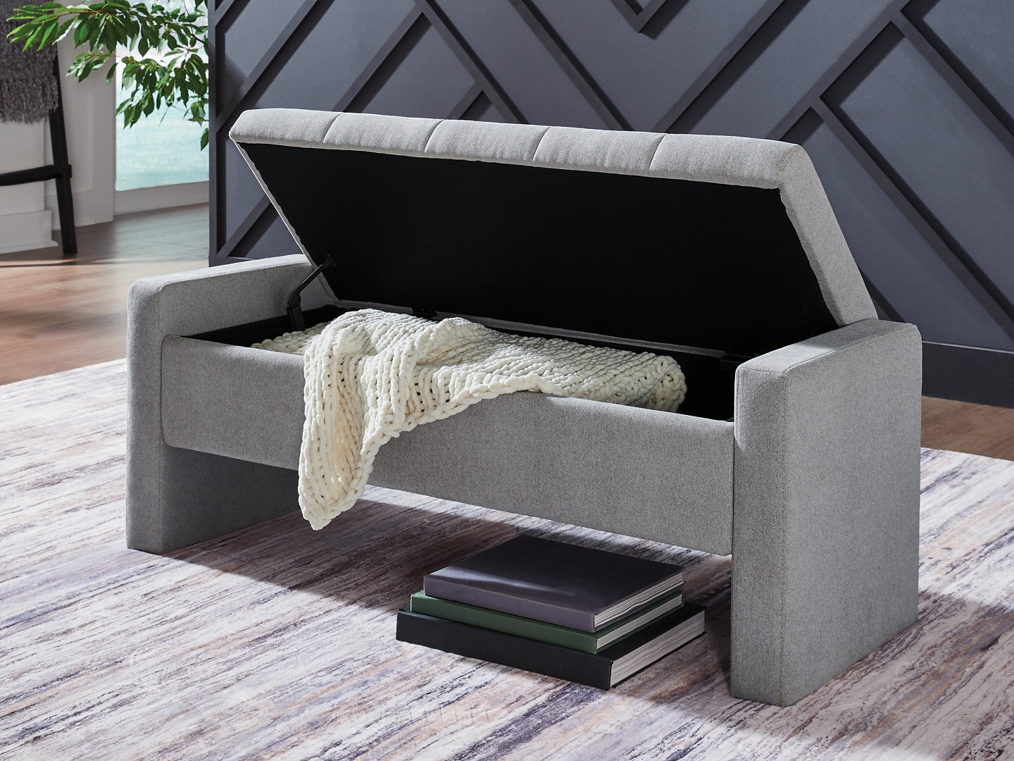 Akselman Storage Bench